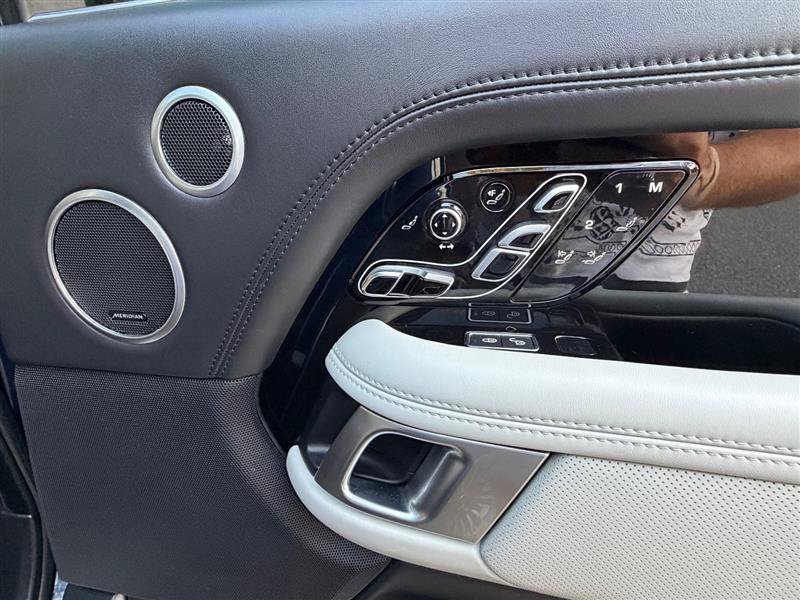 Used 2019 Land Rover Range Rover SV Autobiography Dynamic AWD/4WD image 34