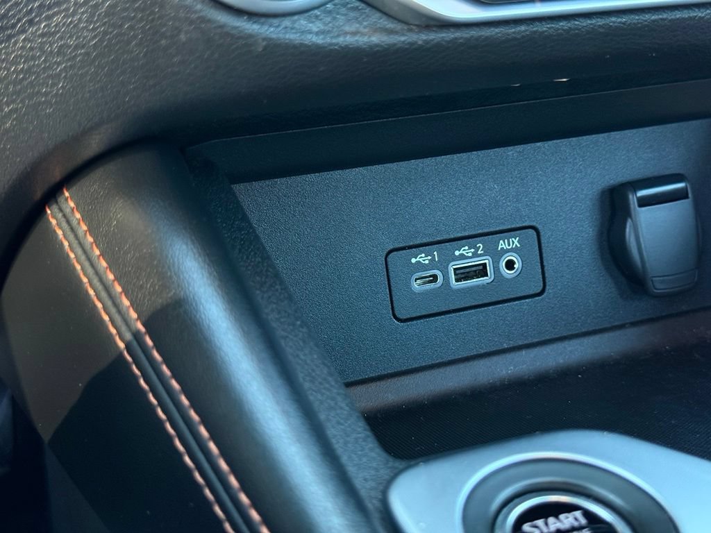 Used 2022 Nissan Sentra SR w/ SR Premium Package FWD image 23