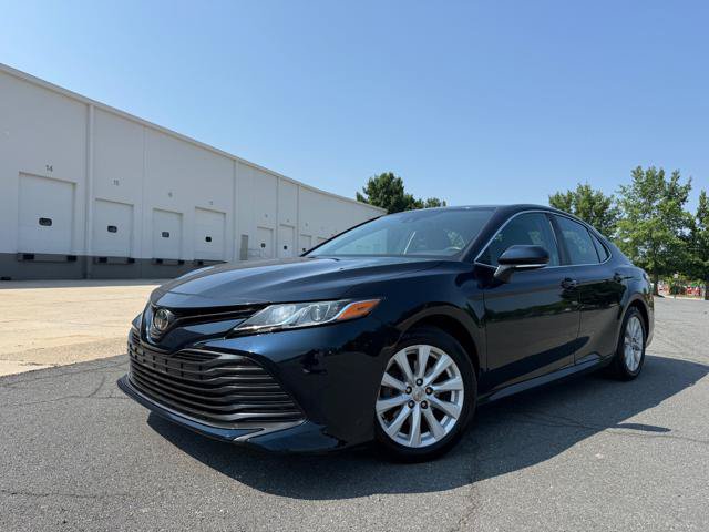 Used 2020 Toyota Camry LE w/ Convenience Package FWD image 1