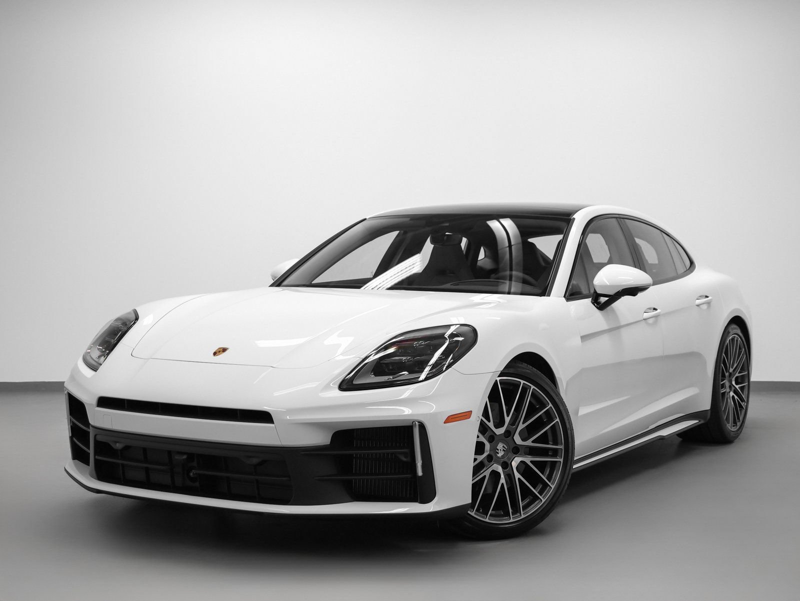 New 2026 Porsche Panamera 4 AWD/4WD image 1
