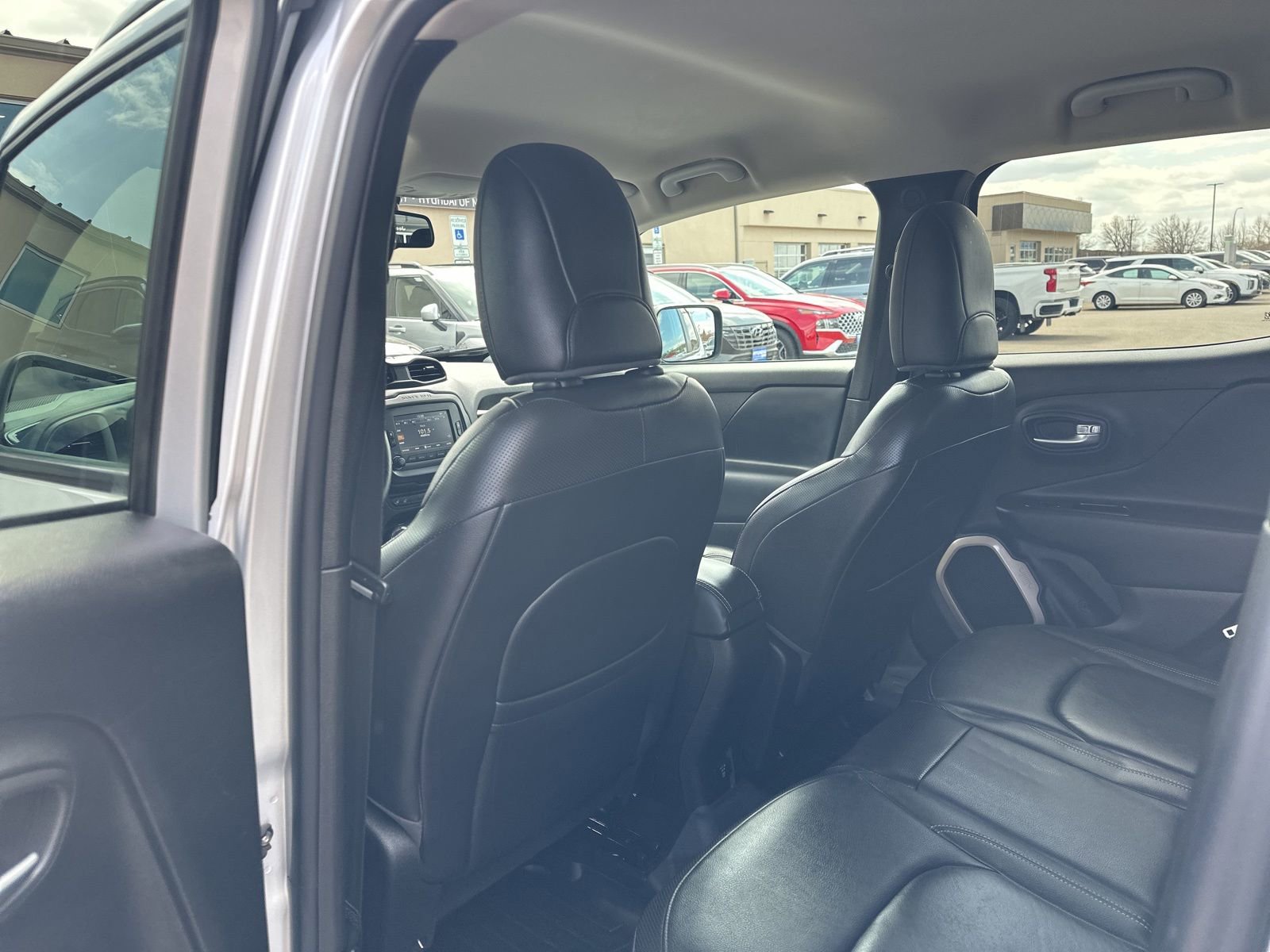 Used 2016 Jeep Renegade Limited AWD/4WD image 18