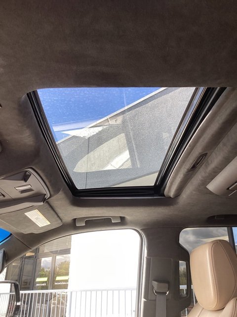 Used 2018 Cadillac Escalade Platinum image 30