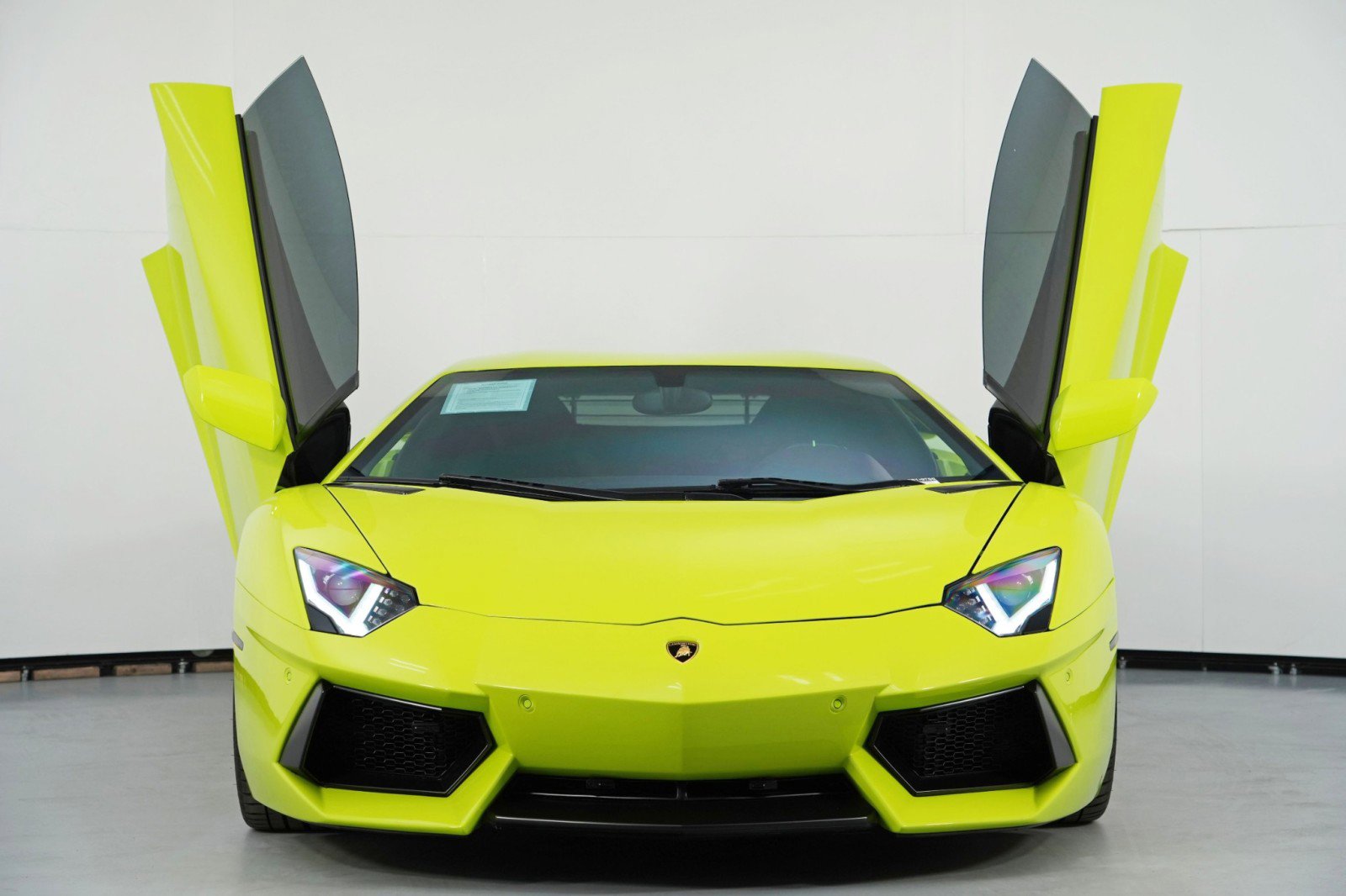 Used 2015 Lamborghini Aventador LP 700-4 image 12