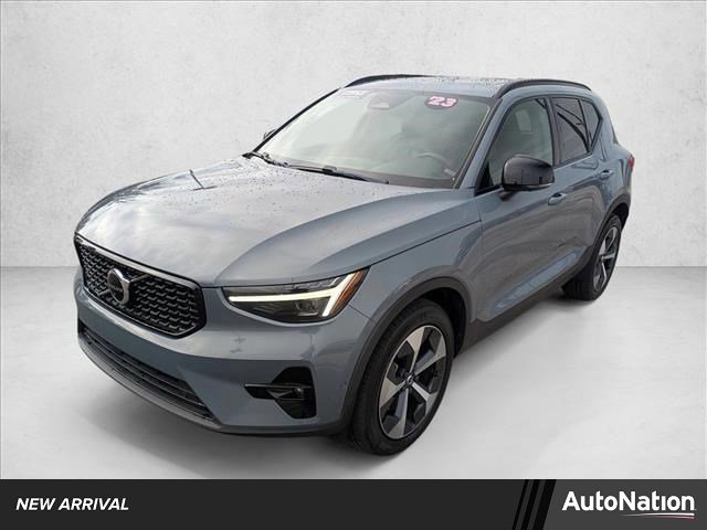 Used 2023 Volvo XC40 B5 Ultimate w/ Protection Package Premier image 1