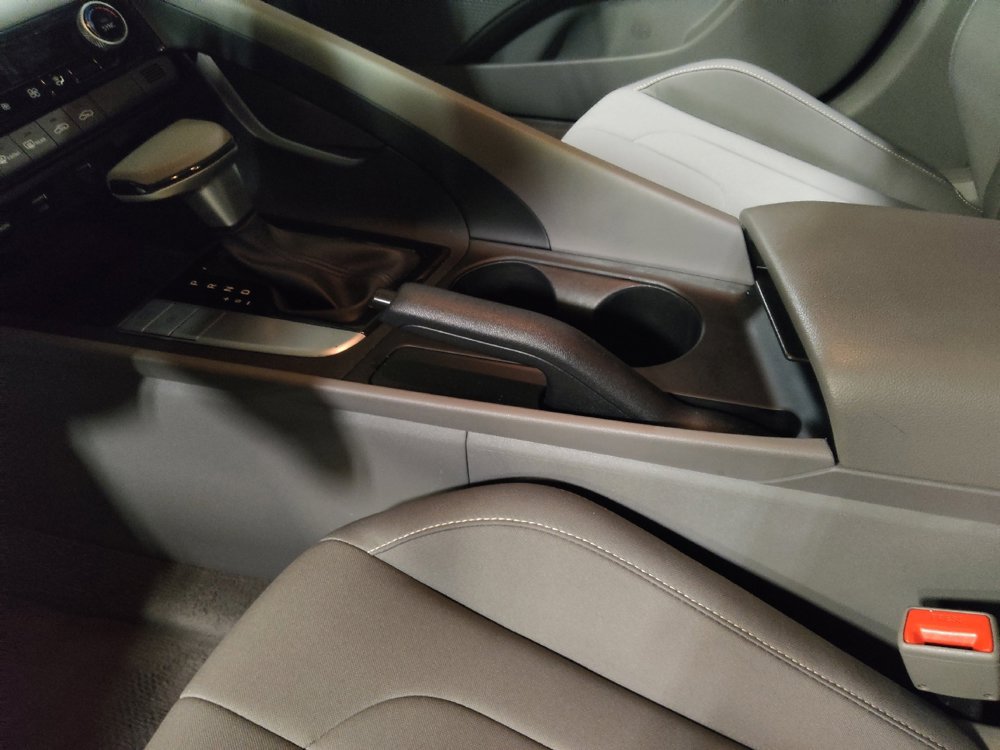 Used 2023 Hyundai Elantra SEL image 26