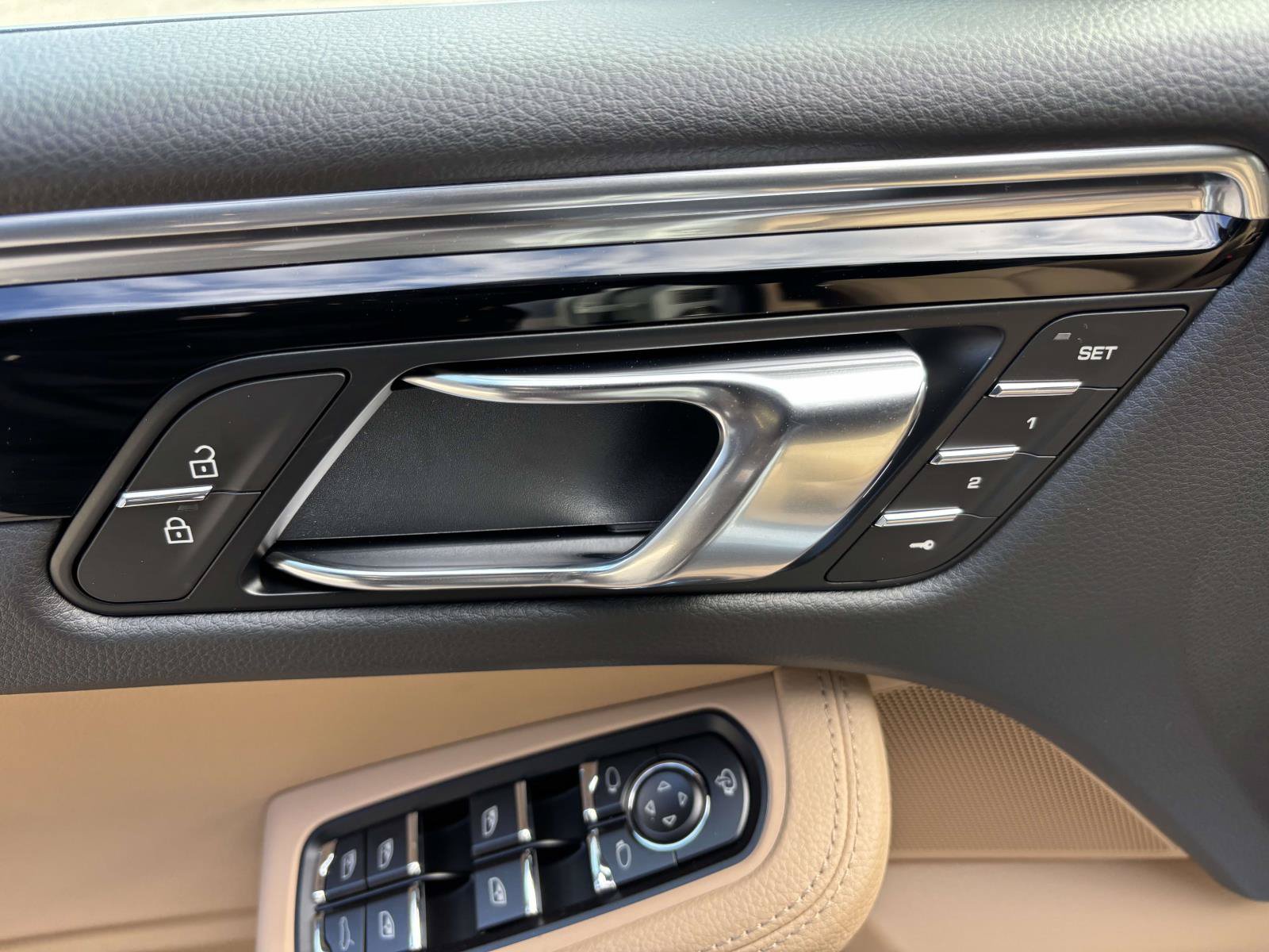 New 2026 Porsche Macan AWD/4WD image 23