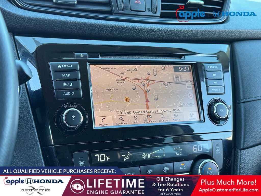 Used 2018 Nissan Rogue SV w/ Premium Package AWD/4WD image 14