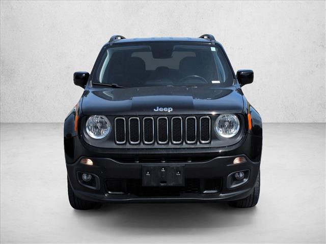 Used 2018 Jeep Renegade Latitude w/ Cold Weather Group AWD/4WD video 3