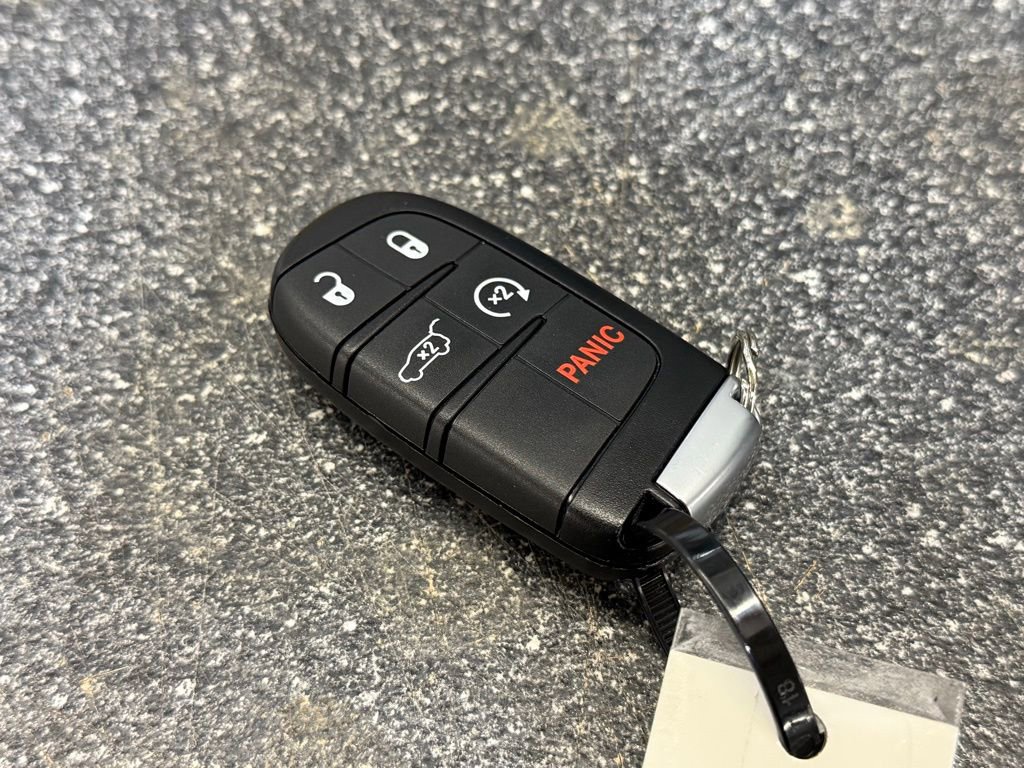 Certified 2020 Jeep Grand Cherokee Altitude image 28