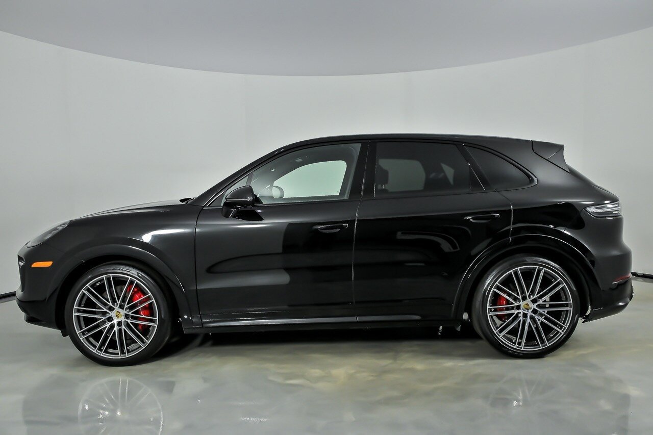 Used 2023 Porsche Cayenne GTS AWD/4WD image 8