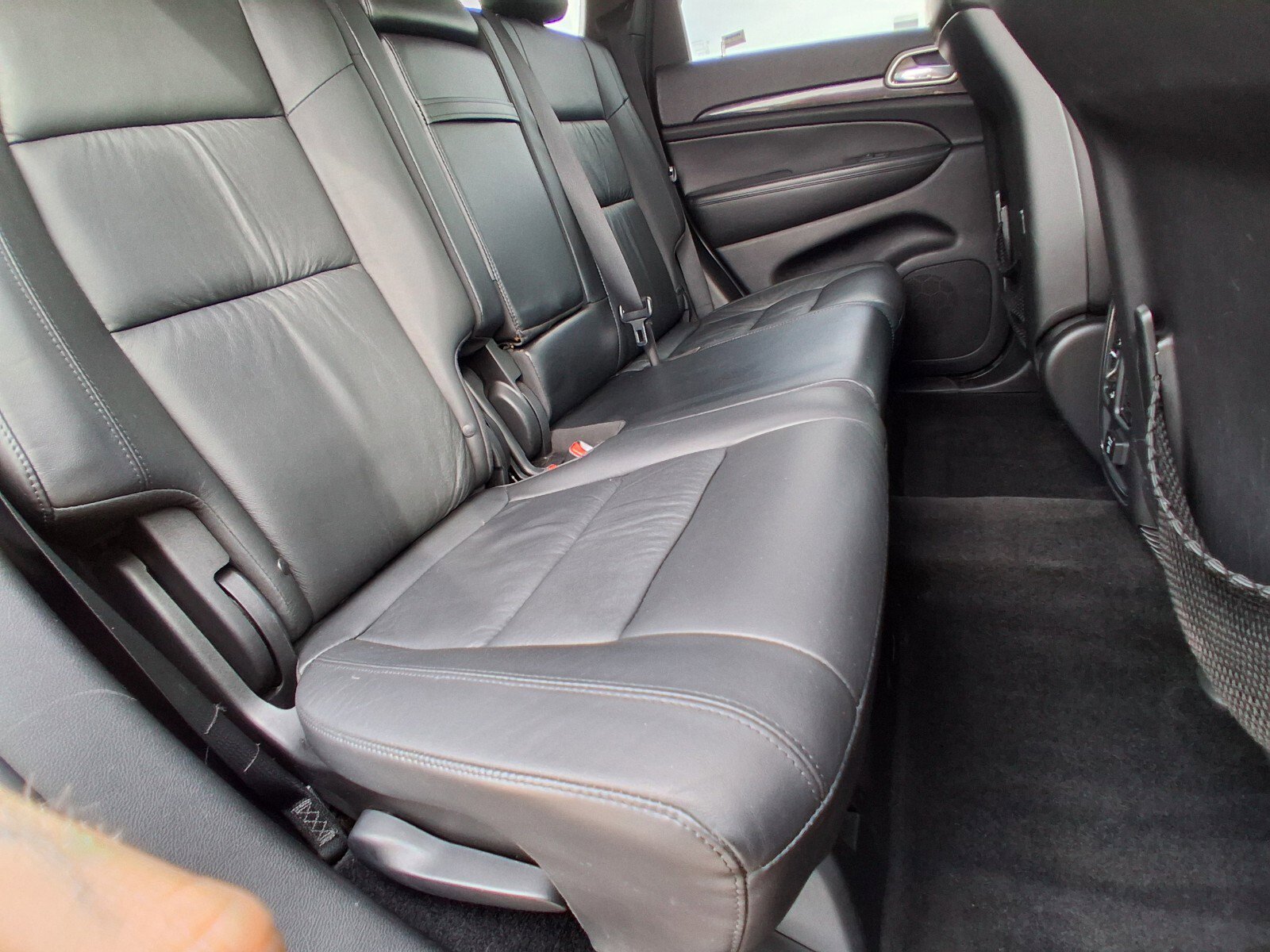 Used 2013 Jeep Grand Cherokee Laredo image 28