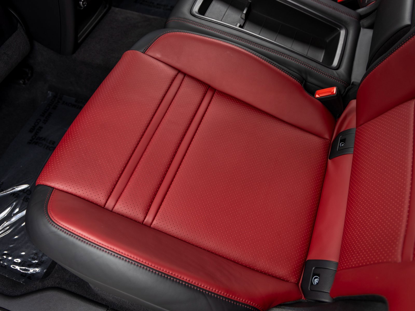 Certified 2024 Porsche Cayenne Turbo GT image 38