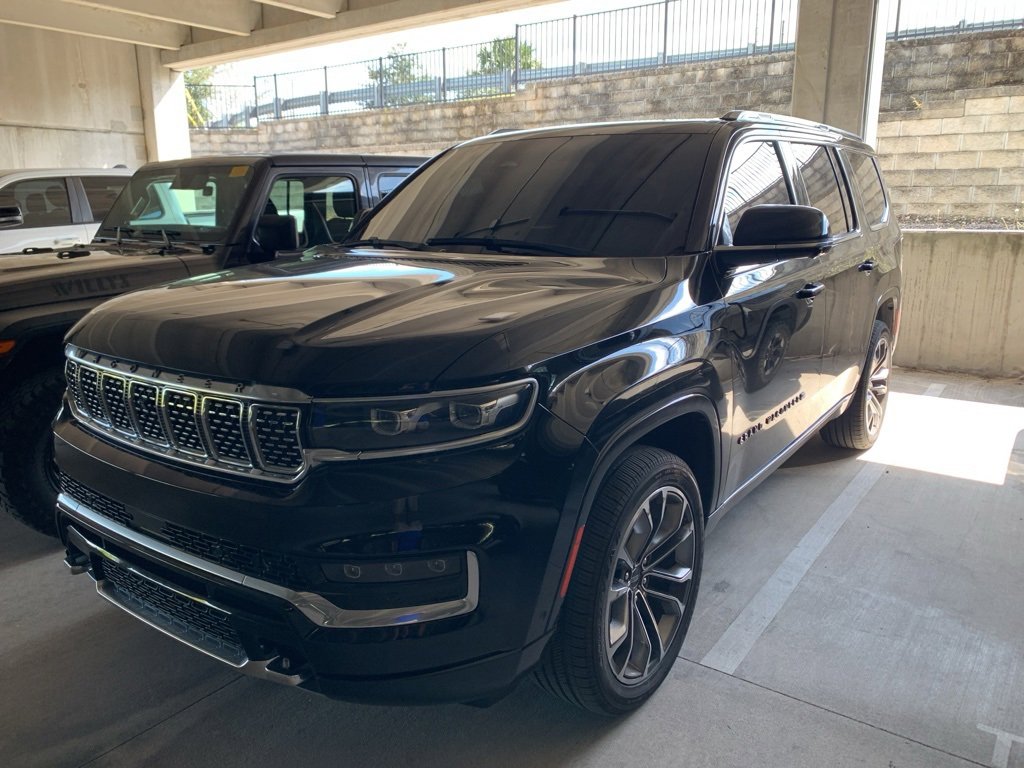 Used 2022 Jeep Grand Wagoneer Series III w/ Rear Seat Video Group 1