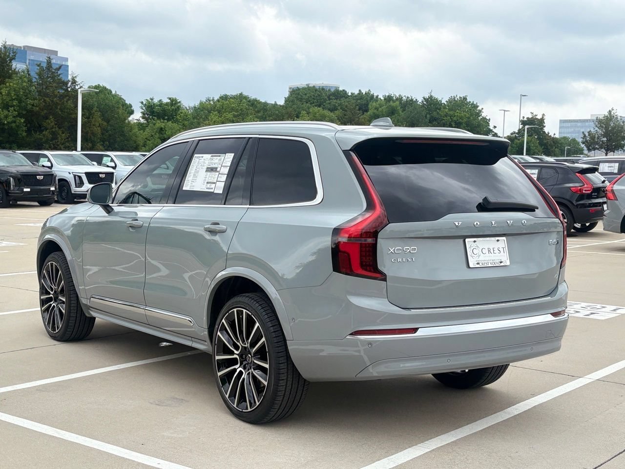 New 2026 Volvo XC90 B5 Plus w/ Protection Package Premier AWD/4WD image 6