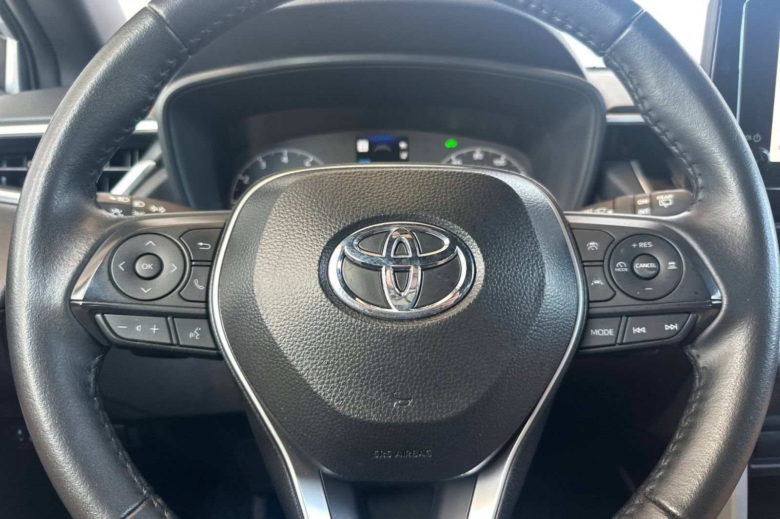 Used 2025 Toyota Corolla Cross AWD Hybrid image 26