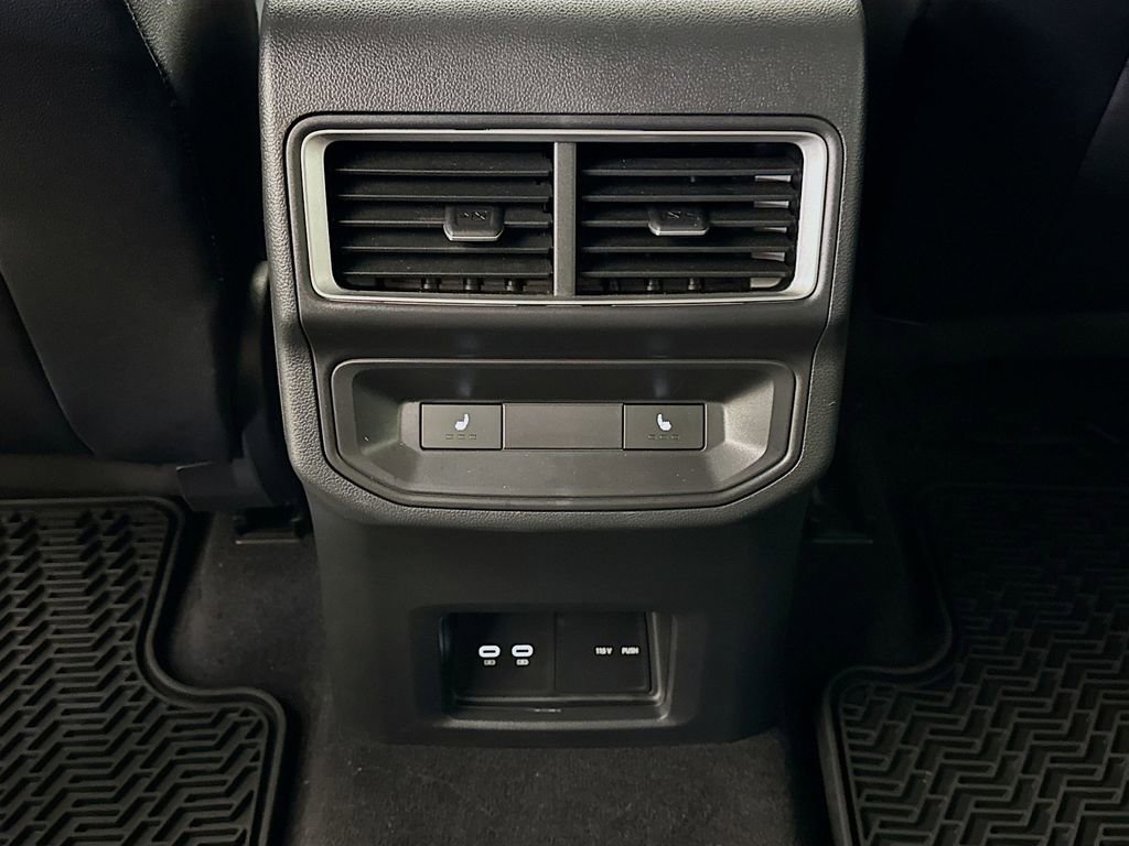 Used 2024 Volkswagen Atlas Cross Sport SEL R-Line image 27