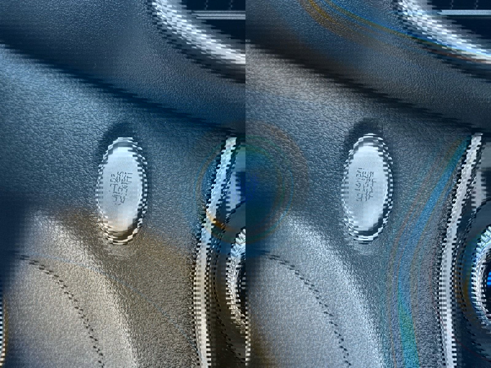 Used 2019 Hyundai Santa Fe SEL w/ Cargo Package image 28