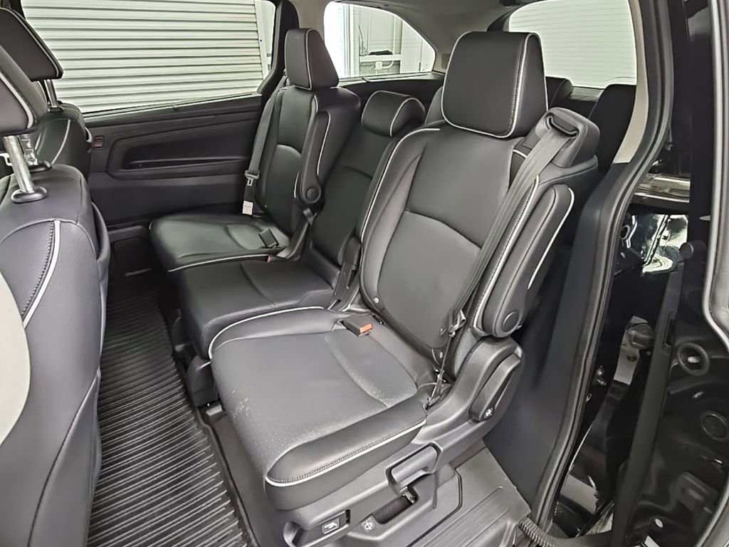 Used 2025 Honda Odyssey Elite image 32