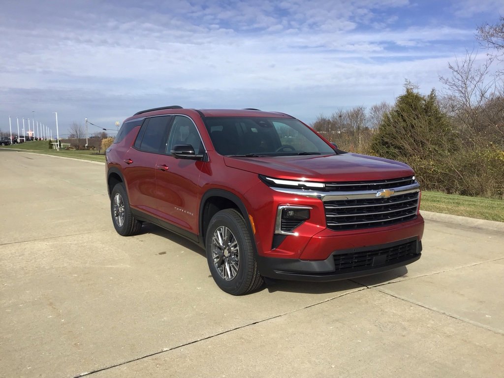 New 2026 Chevrolet Traverse LT w/ Enhanced Driving Package