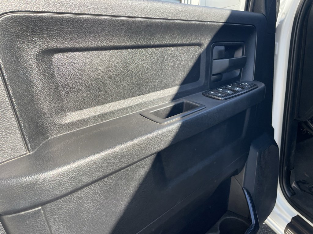 Used 2015 RAM 2500 Tradesman w/ Chrome Appearance Group image 8