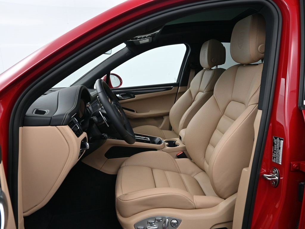 New 2026 Porsche Macan image 5