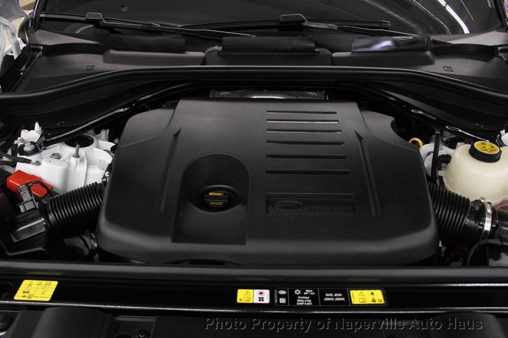 Used 2025 Land Rover Range Rover Sport SE AWD/4WD image 48