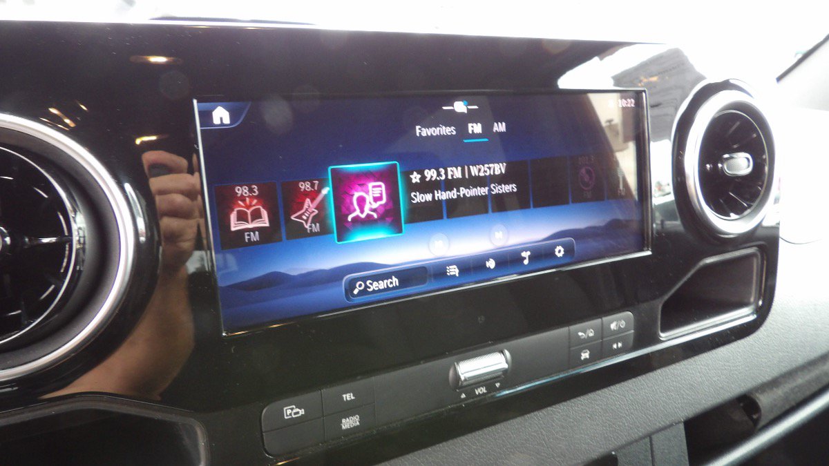 Used 2025 Mercedes-Benz Sprinter 2500 image 17