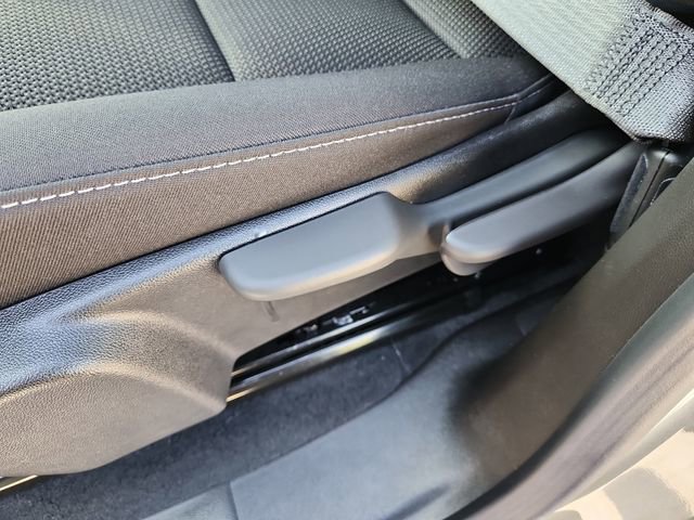 New 2026 GMC Canyon Elevation w/ LPO, Black Badging Package RWD image 17