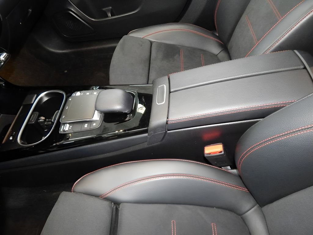 Used 2022 Mercedes-Benz A 220 4MATIC w/ AMG Line image 18
