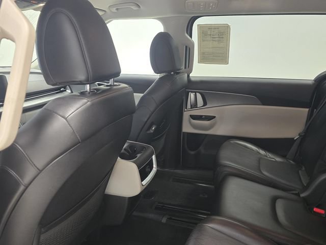 Used 2023 Kia Carnival LX FWD image 25
