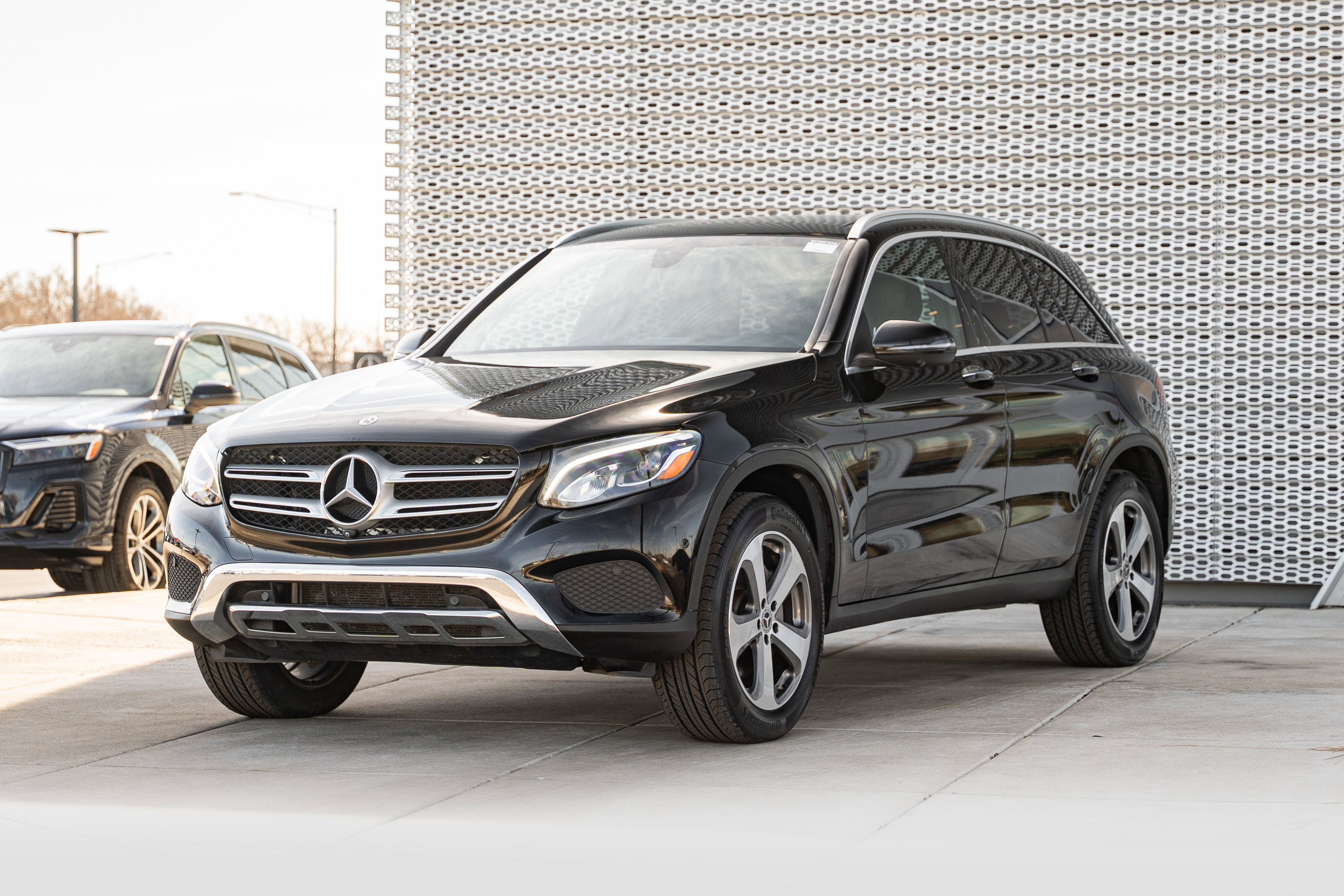Used 2019 Mercedes-Benz GLC 300 4MATIC image 7