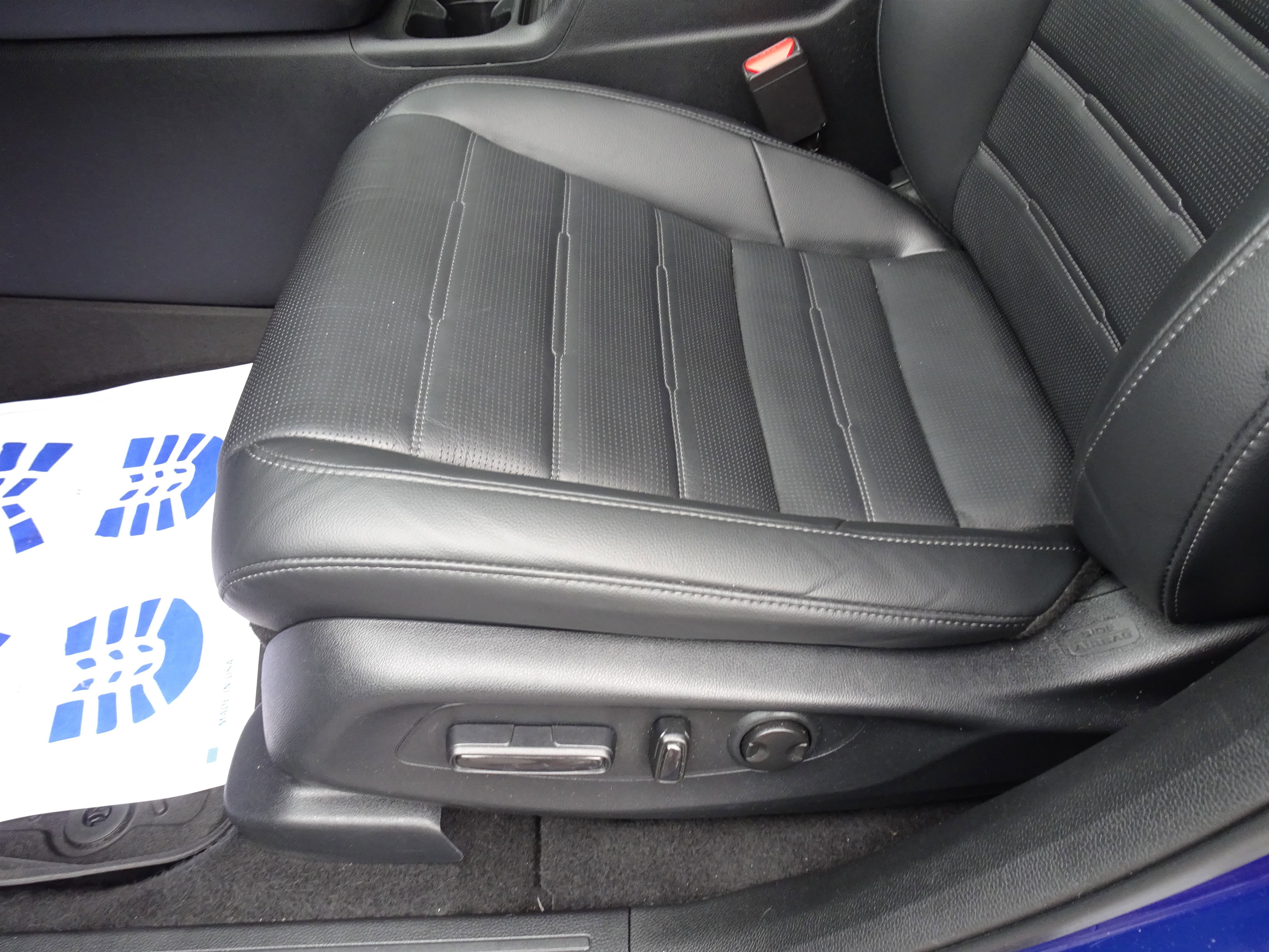 Used 2023 Honda CR-V EX-L image 9