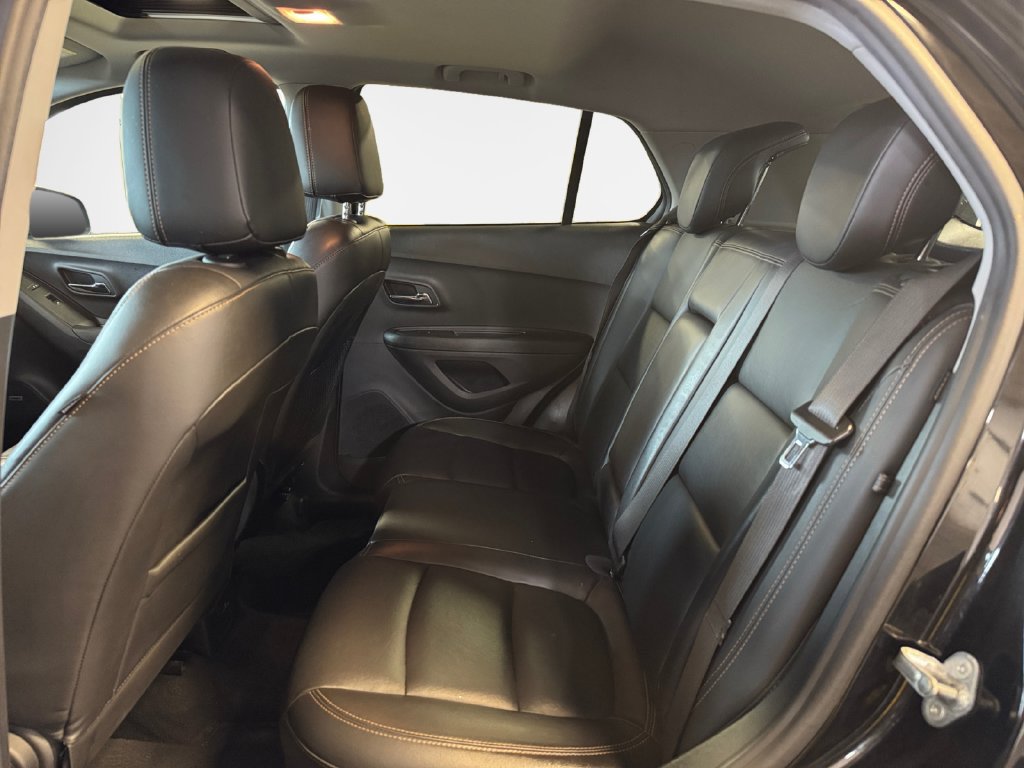 Used 2019 Chevrolet Trax Premier AWD/4WD image 24