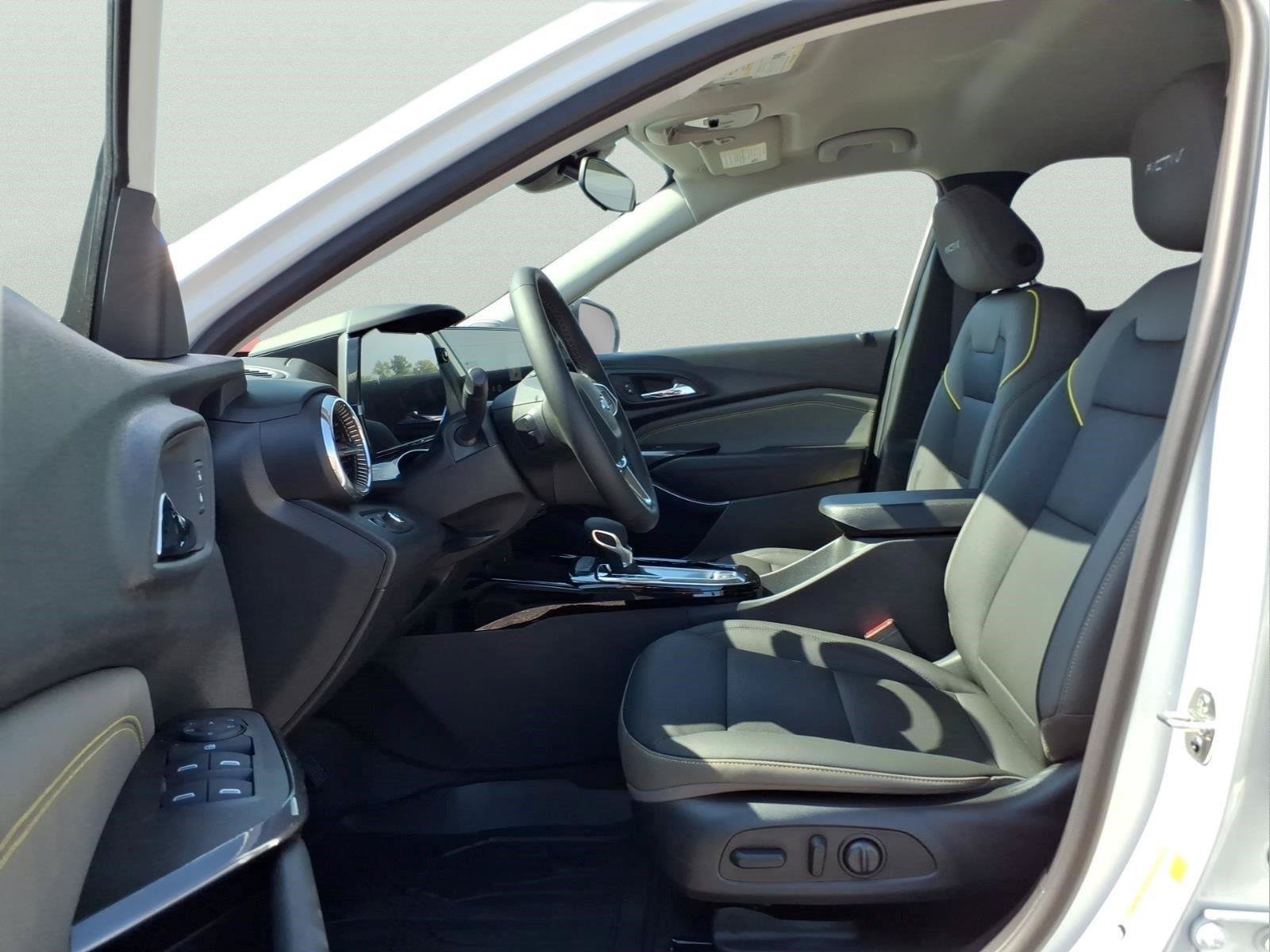 New 2026 Chevrolet Trax ACTIV w/ Driver Confidence Package FWD image 14