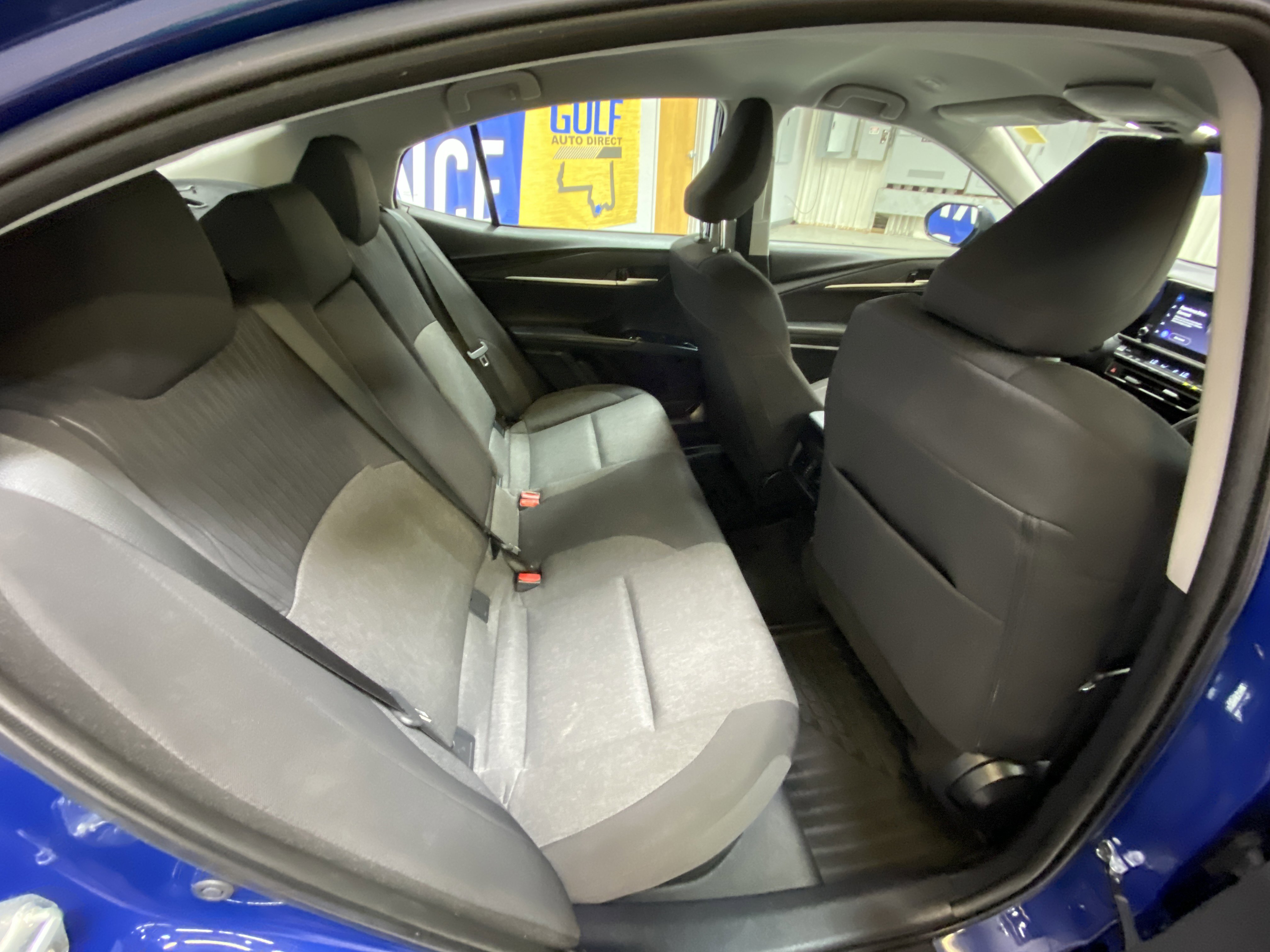 Used 2025 Toyota Camry LE image 28