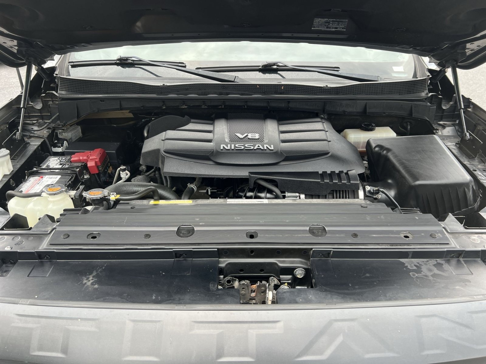 Used 2021 Nissan Titan PRO-4X w/ Pro-4x Convenience Package AWD/4WD image 28