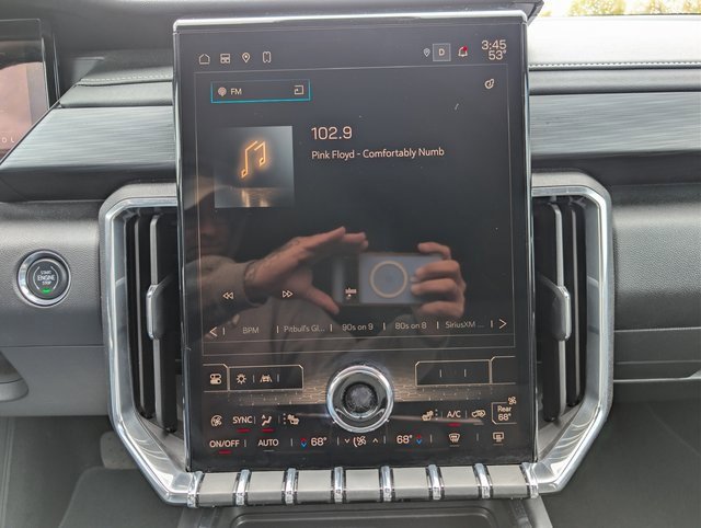 Used 2025 GMC Acadia Elevation image 24