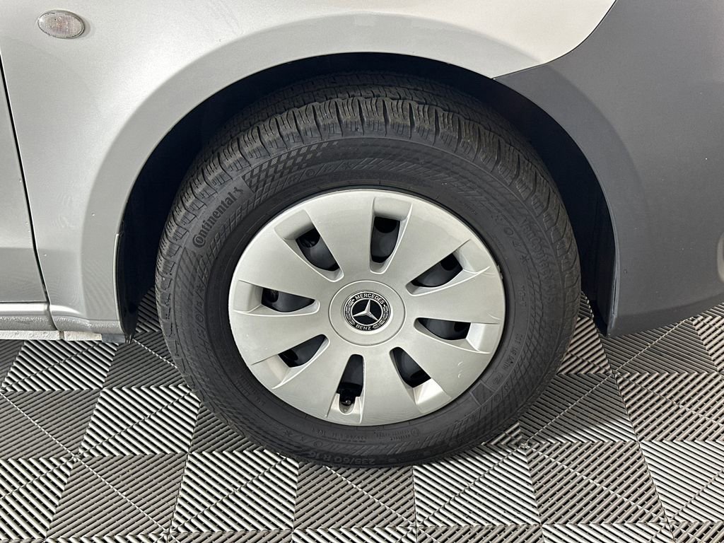 Used 2023 Mercedes-Benz Metris image 12