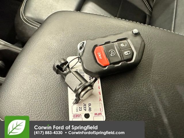 Used 2023 Jeep Gladiator Overland w/ LED Lighting Group image 28