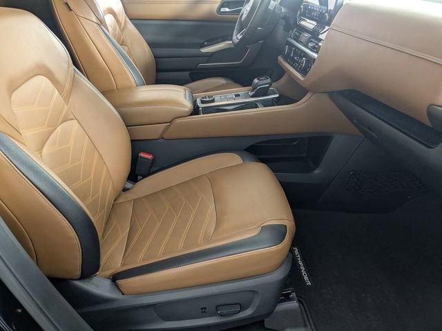 Used 2022 Nissan Pathfinder Platinum w/ Cargo Package image 36