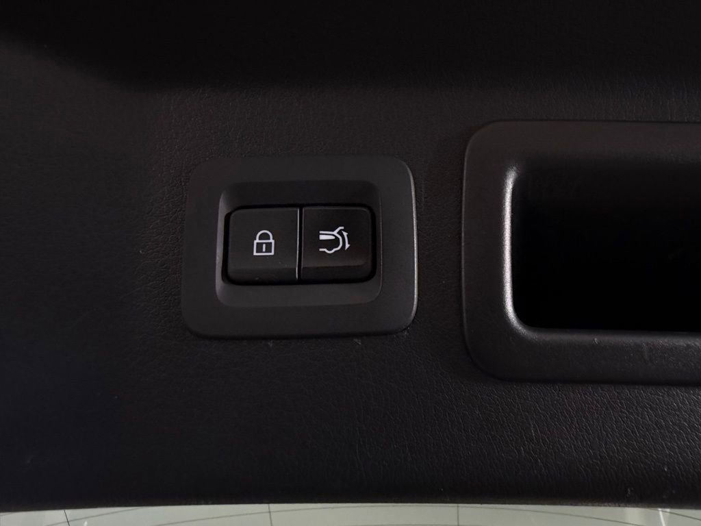 Used 2024 MAZDA CX-90 Plug-In Hybrid w/ Preferred image 29