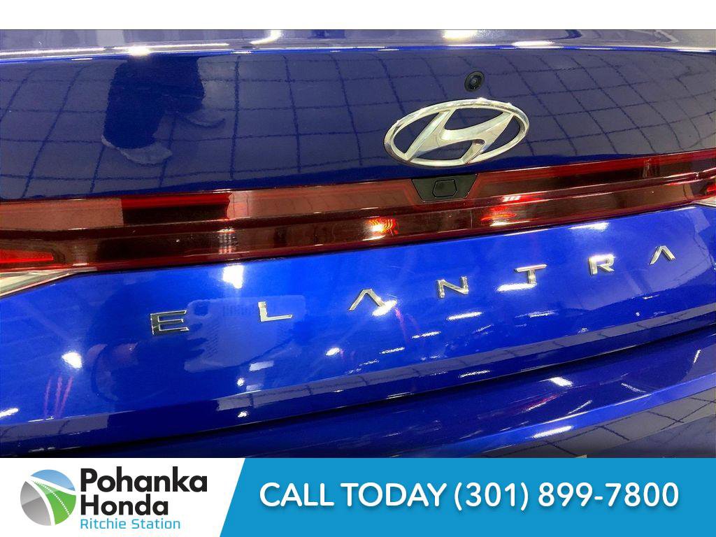 Used 2023 Hyundai Elantra SEL w/ Cargo Package image 7