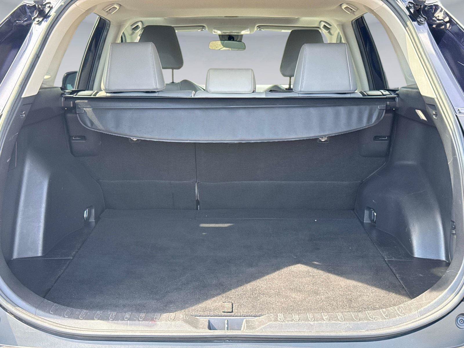 Used 2022 Toyota RAV4 XLE Premium FWD image 12