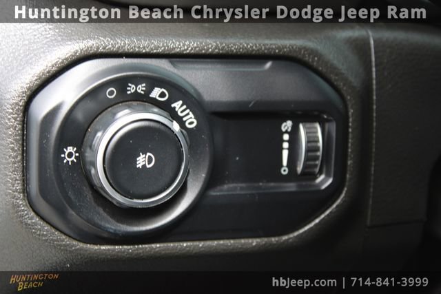 Used 2023 Jeep Wrangler Sahara image 10