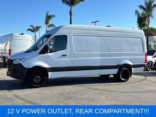 Used 2025 Mercedes-Benz Sprinter 3500 image 12