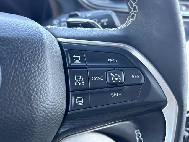 Used 2024 Jeep Grand Cherokee Altitude AWD/4WD image 21