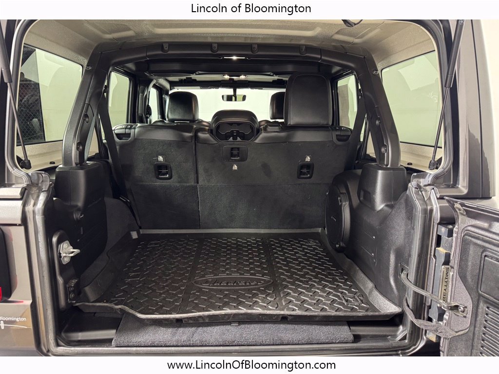 Used 2019 Jeep Wrangler Unlimited Rubicon AWD/4WD image 14