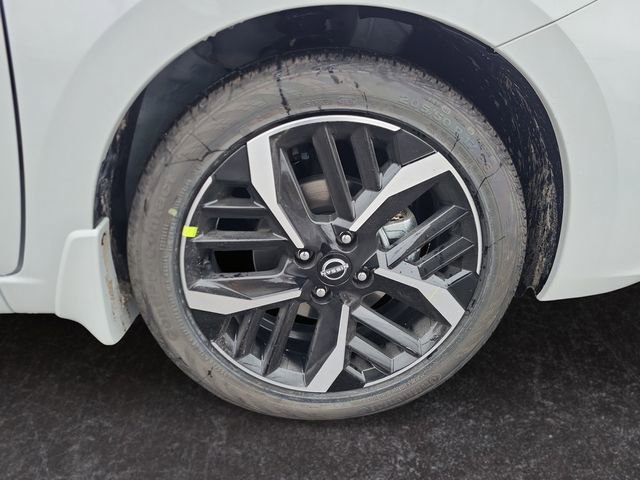 New 2025 Nissan Versa SR w/ Trunk Package image 30