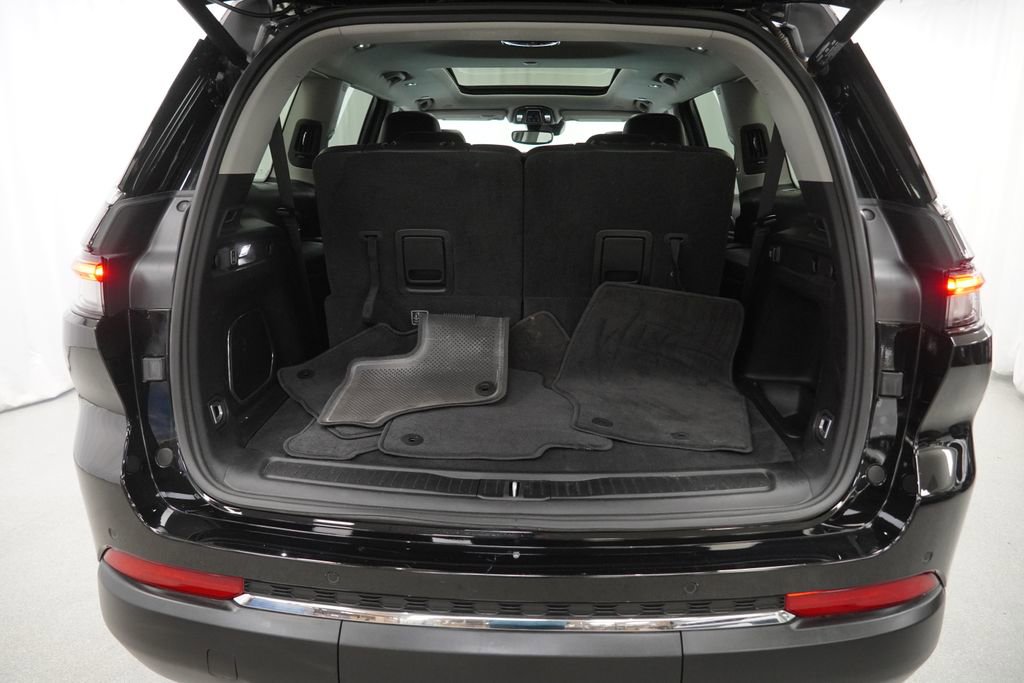 Used 2022 Jeep Grand Cherokee L Limited image 47