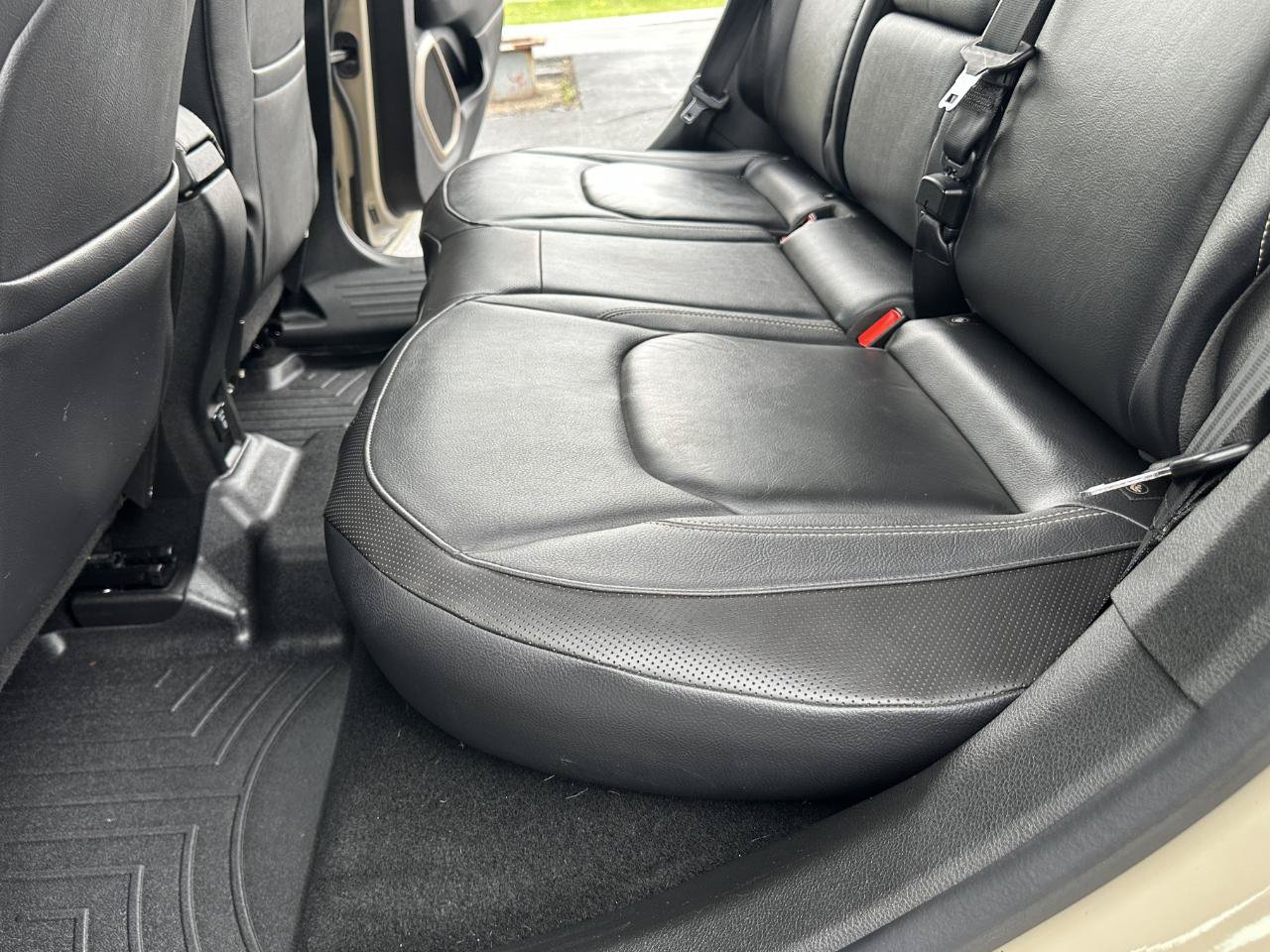 Used 2015 Jeep Renegade Limited AWD/4WD image 30